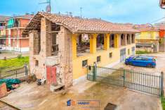 Foto Casale in vendita a Santa Vittoria D'Alba