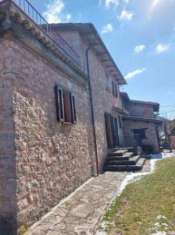 Foto Casale in vendita a Spoleto - 6 locali 150mq