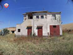 Foto Casale in vendita a Tarquinia