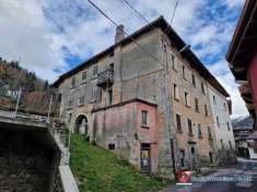 Foto Casale in Vendita a Vione Via Dante Alighieri