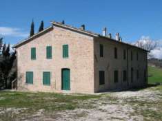 Foto CASALE RUSTICO NEL PARCO DELLE CESANE URBINO (PU)