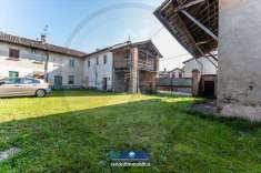 Foto CASCINA in Vendita, pi di 6 Locali, 300 mq, CURA CARPIGNANO