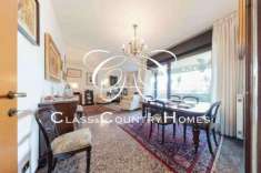 Foto Case in Vendita Fonte Ostiense: Piano Alto con Posto Auto e Cantina