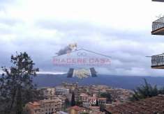 Foto Castel Viscardo (Monterubiaglio) - Appartamento al piano terra con area esterna e garage privati in vendita .