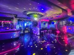 Foto Cedesi attivit  BAR DISCO PUB AVVIATO