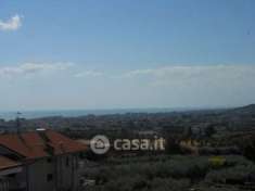 Foto Colonnella vendesi bifamiliare 8 vani 180 Mq