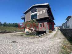 Foto Commerciale in vendita a Aulla