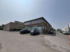 Foto Commerciale in vendita a Modena