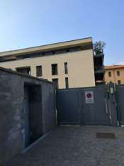 Foto COMO. VIA PETRARCA. IN COMPLESSO ULTRA MODERNO E DI ASSOLUTO PREGIO. VILLA FELOY