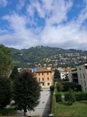 Foto COMO VIA PETRARCA.