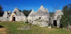 Foto COMPLESSO DI TRULLI CON TERRENO C.DA CUOCO MARTINA FRANCA