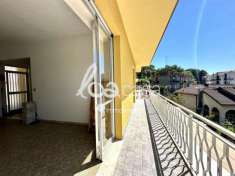 Foto Confine Boissano-Loano ampio appartamento in villa bifamiliare