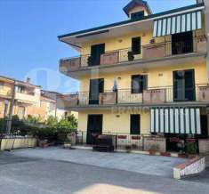 Foto Duplex in Vendita, pi di 6 Locali, 118 mq (Vitulazio)