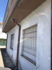 Foto Edificio residenziale-artigianale