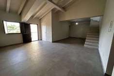 Foto Elegante appartamento su due livelli  133 mq in Via Palermo 695, Catania