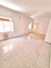 Foto Elegante Quadrilocale tra Centro e Tranquillit  � Ideale anche come Studio/Uffic