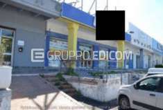 Foto Fabbricati costruiti per esigenze commerciali di 409 mq  in vendita a Catanzaro - Rif. 4503976