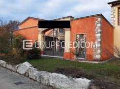 Foto Fabbricati per attivit  agricole in vendita a Castello di Godego - Rif. 4526395