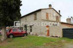 Foto Fabbricati per attivit  agricole in vendita a Meldola - Rif. 4514579