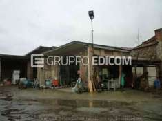Foto Fabbricato di 235 mq  in vendita a Vicolungo - Rif. 4515541