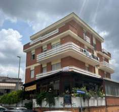 Foto Fidene Locale C/1 di mq 110 c.a. con spazio esterno di mq 60 c.a.