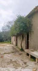 Foto Floridia : Terreno di mq 9,200 con annessi caseggiatida ristrutturare
