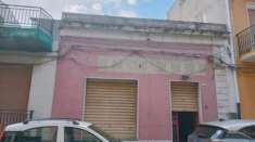 Foto Floridia: immobile commerciale nel centro storico da ristrutturare