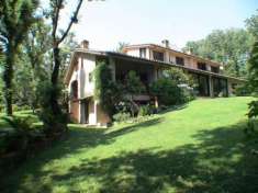 Foto Formello (Roma Nord): Villa bifamiliare nel bosco della Selvotta: