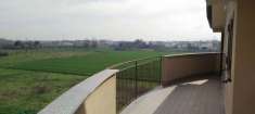Foto Frignano rifinito quadrilocale con terrazzo soleggiato