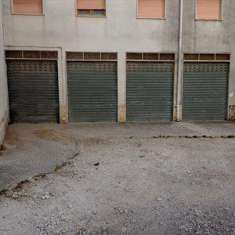 Foto Garage / Posto auto in Vendita, 1 Locale, 14 mq (CRISPIANO)