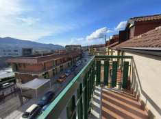 Foto Giffoni V.P. centro Mansarda 4 vani balconata con p. auto