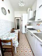 Foto gll70 - grande bilocale arredato con cucina abitabile, balconi e posto auto