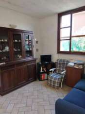 Foto Guastice piano terra con giardino