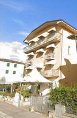 Foto Hotel in Vendita, 1 Locale, 950 mq, Montecatini Terme