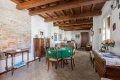 Foto Il fascino autentico della campagna a Solarolo.