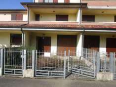 Foto Immobile commerciale in vendita a Poviglio - 7 locali 147mq