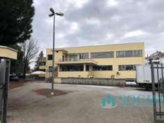 Foto Immobile di 1000 m con 4 locali in vendita a Busto Arsizio