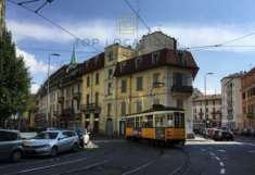 Foto Immobile di 1100 m con pi di 5 locali in vendita a Milano