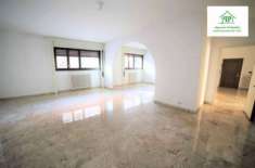 Foto Immobile di 155 m con 5 locali in vendita a Varese