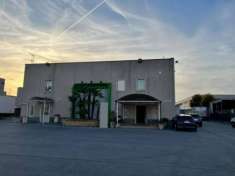 Foto Immobile di 1600 m con pi di 5 locali in vendita a Brescia