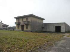 Foto Immobile di 1750 m con 1 locale in vendita a Cairate