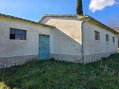 Foto Immobile di 1990 m in vendita a Cetona [rif. DV-5968]