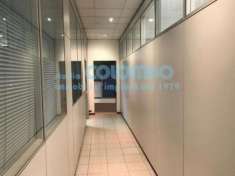 Foto Immobile di 250 m con 5 locali in vendita a Brescia
