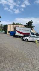 Foto Immobile di 2600 m con pi di 5 locali in vendita a Peschiera Borromeo