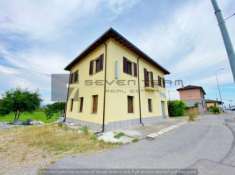 Foto Immobile di 360 m con pi di 5 locali in vendita a Cassano d'Adda