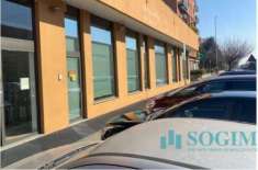 Foto Immobile di 440 m con 1 locale in vendita a Peschiera Borromeo