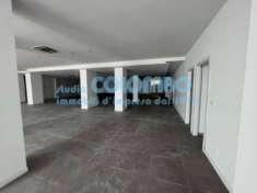 Foto Immobile di 600 m con 2 locali in vendita a Brescia