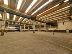 Foto Immobile di 6900 m con pi� di 5 locali in vendita a Arluno