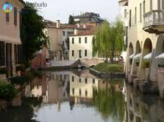 Foto Immobile di 712 m con pi di 5 locali in vendita a Treviso