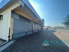 Foto Immobile di 750 m con 3 locali in vendita a Santo Stefano Ticino